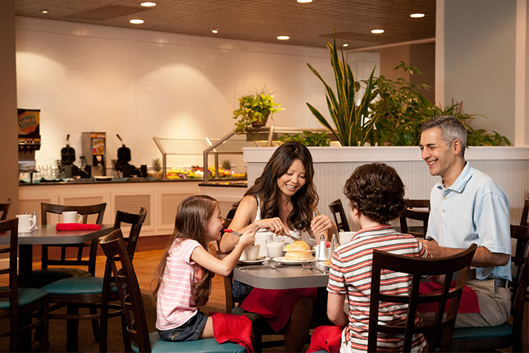 The Breakers Resort gives you dining and entertainment choices that please everyone! Breakfast is served daily at Papa's featuring a full hearty breakfast buffet or breakfast prepared to order.