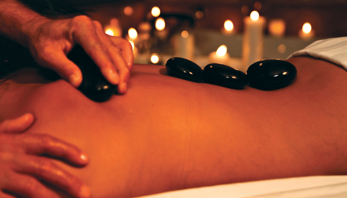 With the Myrtle Rocks massage trails of heat flow deep within your body, from your feet through your legs and swirling all over your back. Radiant with heat, chase the last bit of tension from your muscles with our Myrtle Rocks.