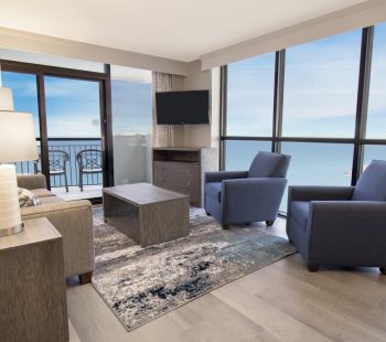 breakers-paradise-oceanfront-deluxe-2-bedroom-condo-type-w-living-room (1)