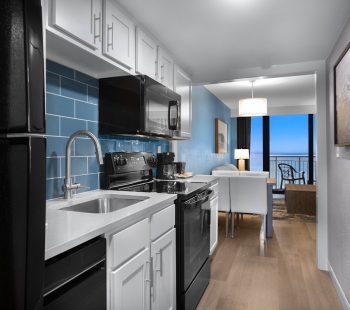 Breakers Sailfish Oceanfront Deluxe Suite Kitchen